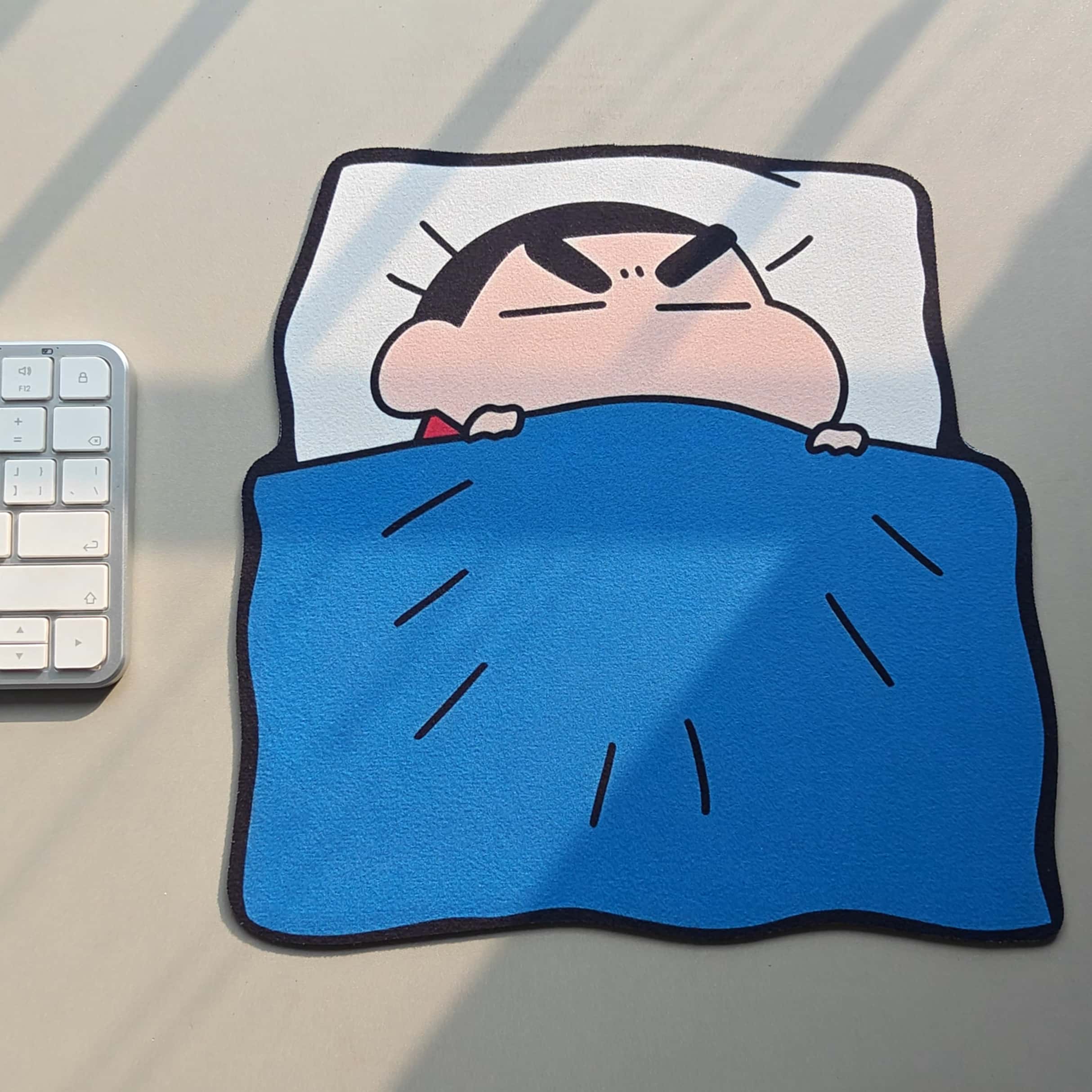 Desk Setup Carpet - Sevimli Crayon Shinchan Mouse Pad, Kaymaz